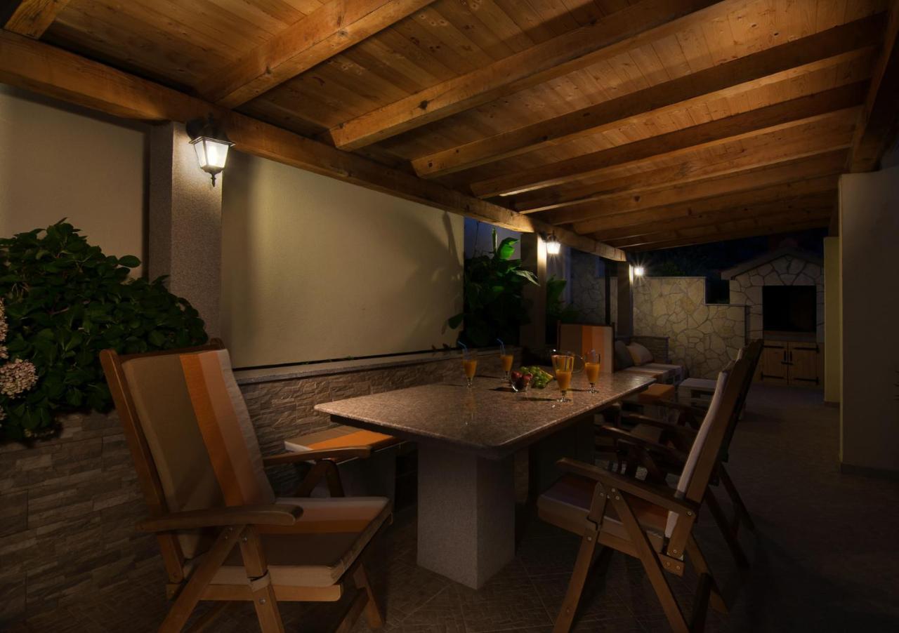 Vila Vita Donje Selo na Šolti 外观 照片